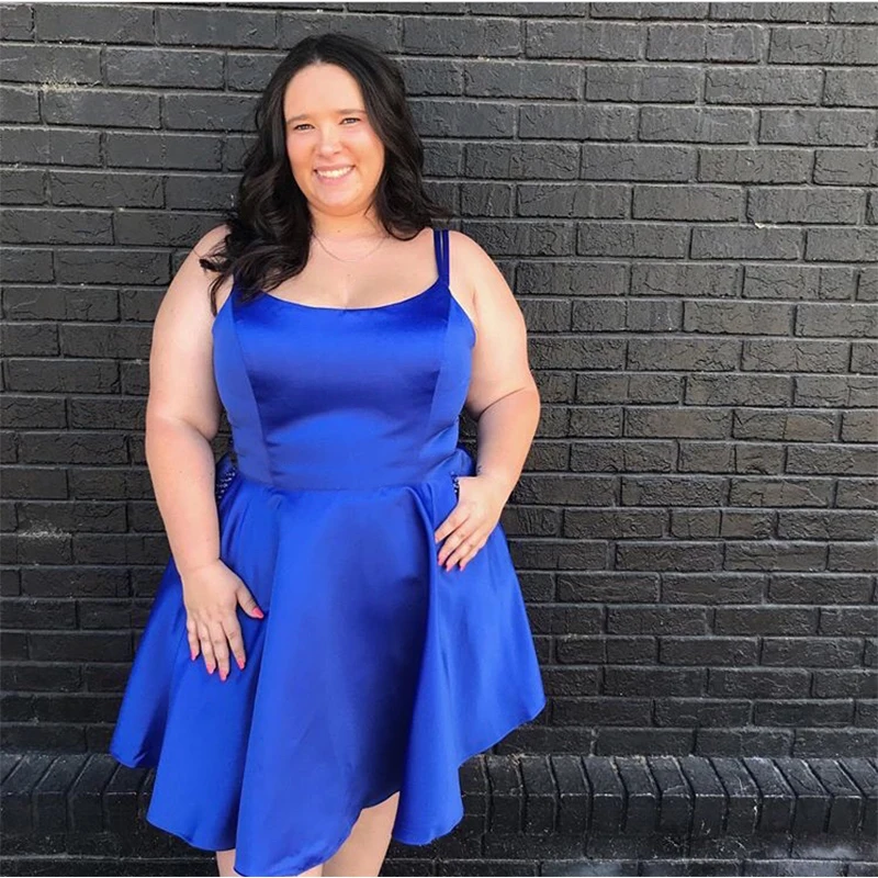 Plus Size Royal Blue Raso abiti Corti Da Cocktail Abiti Senza Spalline 2019 Semplice Convenzionale Del Vestito da Partito di Ritorno A Casa Abiti