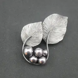 Hotsale Gray Tin Metal Fashion Pearl Leaves Brooch For Exaggerated Jewelry People Men's Jewelry Pins Fashion, Item NO.: BH7746