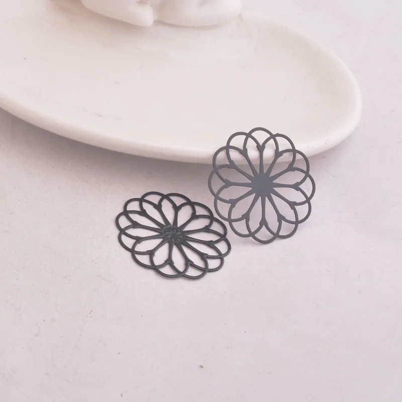 50 Stück AB2691 28mm Filigran-Blumenanhänger, versilberte Verbindungsstücke, Metallschmuck, Filigran-Ohrringzubehör – Detail 8