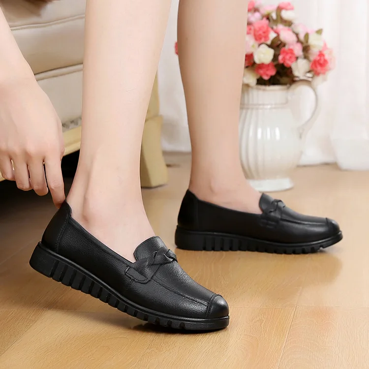 WOIZGIC Women Mother Female Old Shoes Flats Loafers Cow Genuine Leather Solid Slip On Round PU Non Slip Casual 35-41 HD-813