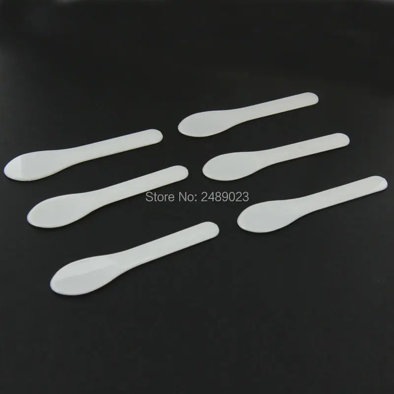 300 pcs Facial Mask Sticks Cosmetic Spatula Scoop DIY Face Mask Spoon Lady Makeup Mixing Tools White  Wholesale 7.4cm