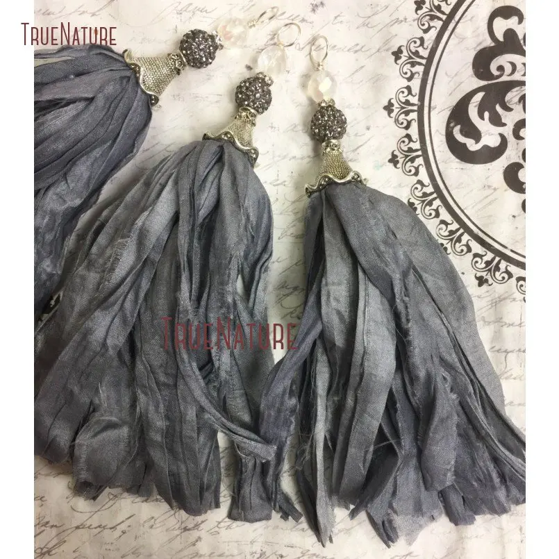 

Gray Sari Silk Tassel Bohemian Tassels Pendant Antique Silver Color Fluted Bead Pave Cap Czech Glass Jewelry PM14454