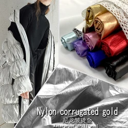 1.5*1m piumino tessuto giacca di cotone oro argento rughe tessuto di Nylon sottile brillare tessuto di velluto di colore brillante