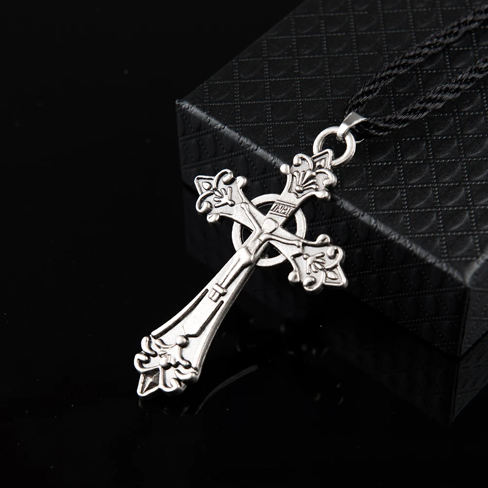 Car Pendant Archaize Jesus Crucifix Cross Ornaments Charms Rearview Mirror Decoration Hanging Auto Decor Cars Accessories Gifts