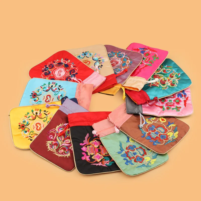 50pcs Chinese style Embroidery Satin Packaging Drawstring Pouches Small Gift Bags Christmas Wedding Party Candy Jewelry Packagin