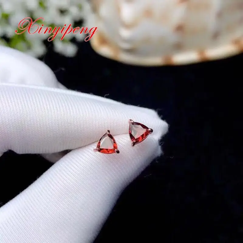 

Xin yi peng 925 silver inlaid natural garnet earrings Women stud earrings contracted