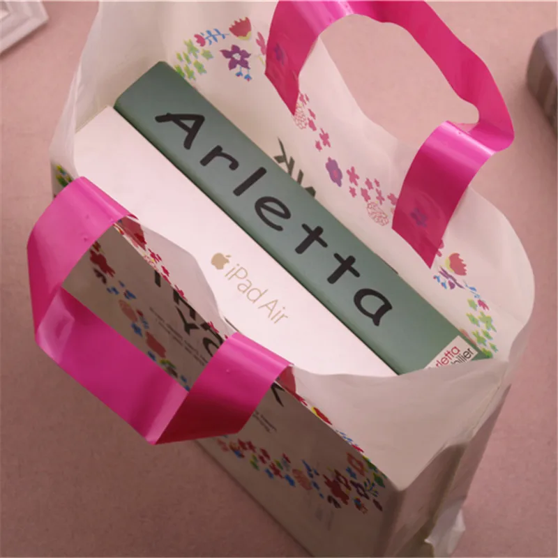 Thicken Plastic Clothing Packaging with Handles Thank You Shopping Gift Bags with Flower Heart 10pcs 29*35cm Can be Customized