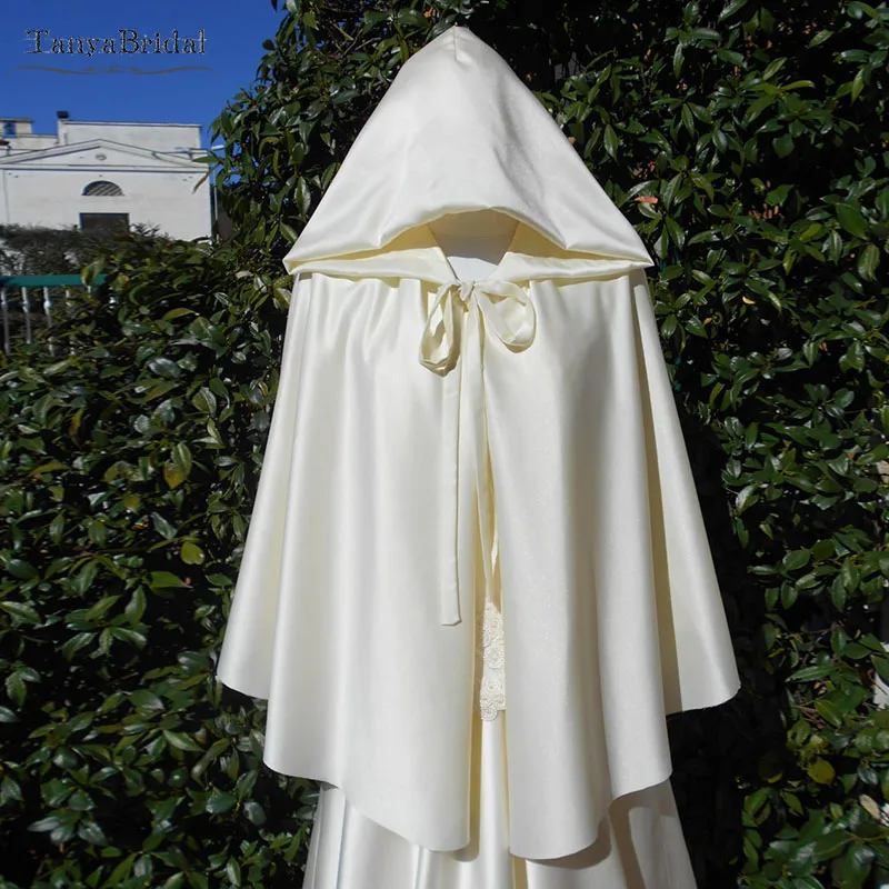 Ivoor Zijde Satijn Wedding Mantel, Bridal Cape Sjaal Jas Hooded Cape Bruids Accessoires Korte Bolero Gratis Grootte DJ076