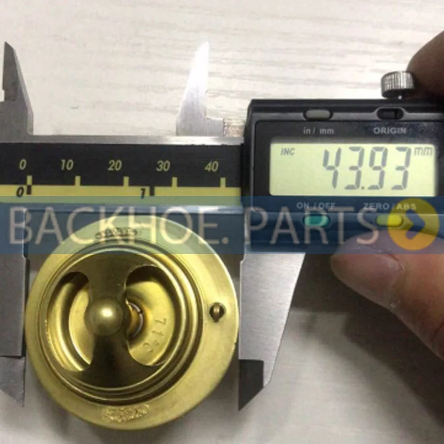 Thermostat YM129350-49800 for Komatsu 3D75 3D74E 3D72 3D72N 3D84 3D84N SK04J-2