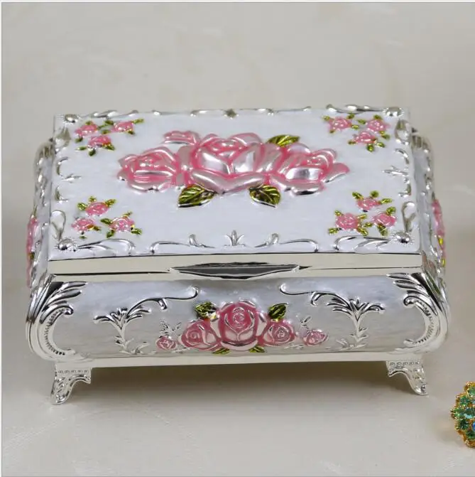 Europe Rose carving metal jewelry storage box  jewelry organizer case Ring earrings desktop cosmetic table deocration box Z122