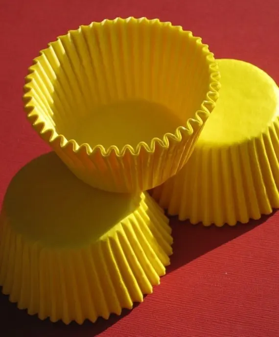 Free Shipping 100pcs Yellow Plain Solid Color wedding Paper Cake Cup Liner Baking Cup Muffin bakery Kitchen Cupcake Case