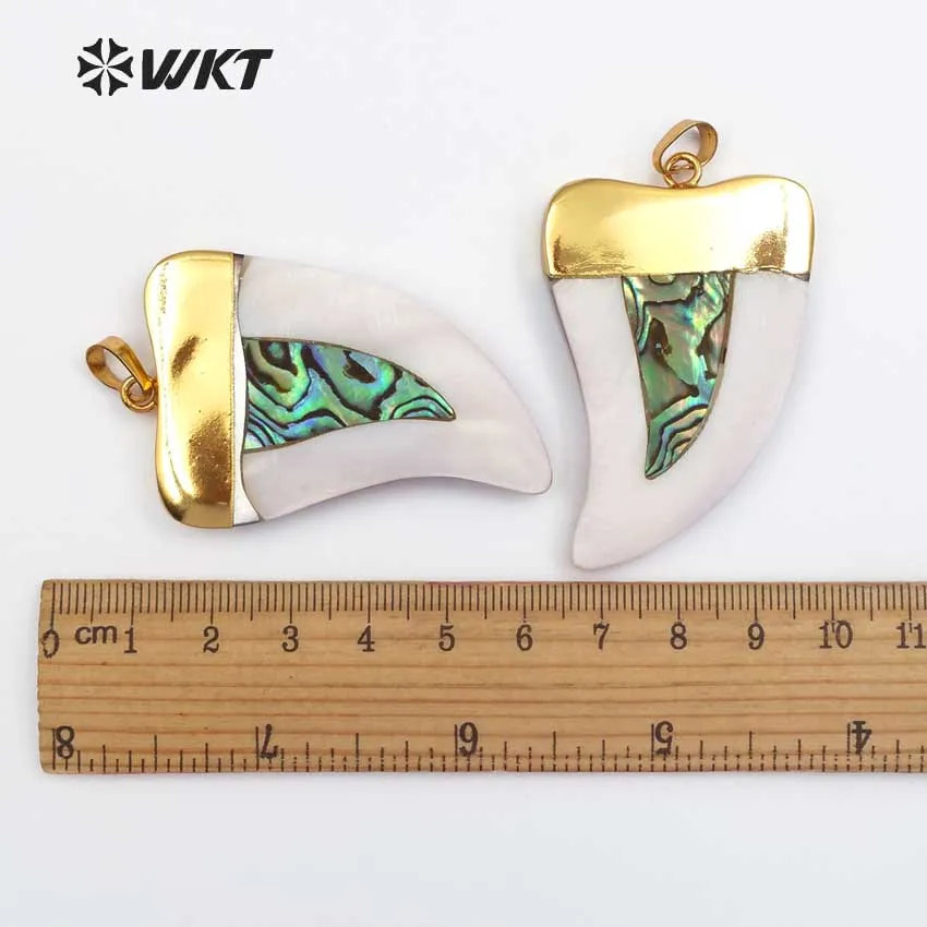WT- P666 Stylish jewelry charm  natural shell horn pendant  gorgerous shell horn pendant  with gold color on top