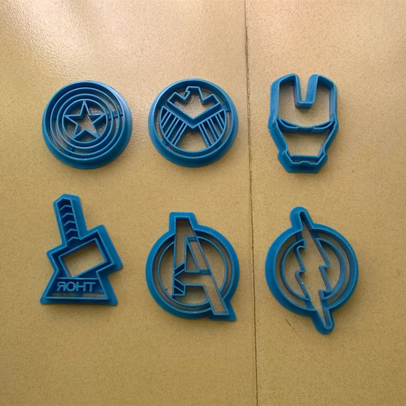 6pcs/Set Cookie Tools Hero Shape Cookie Cutter Food Grade Plastic  Cookie Mold Biscuit Molds Cute Cookie Stamp