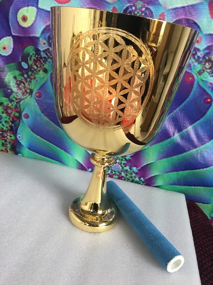 24k gold crystal singing grail with flower of life carved with perfect C# Sexual chakras or D note Sacral chakra