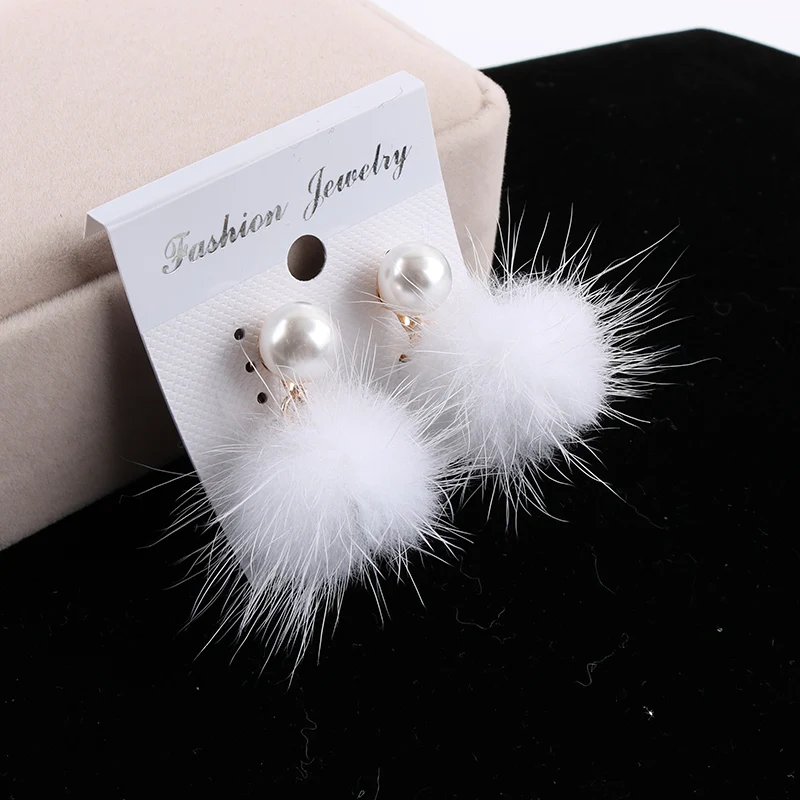 New fashion 2018 Luxury Temperament  Unique Soft Rabbit Fur Ball Pompom Short Clip on Earrings Without Piercing for Women Party