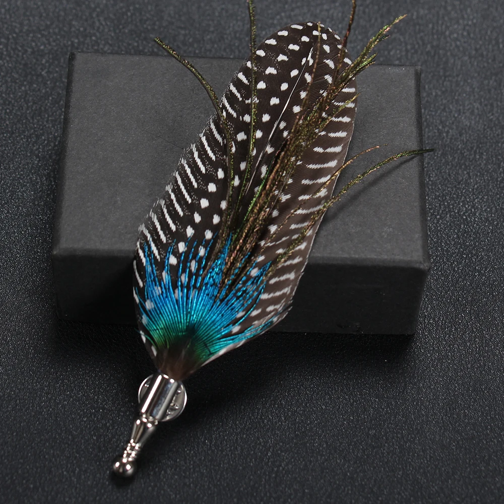 Tailor Smith Feather Brooch Lapel Pin Fashion Designer Handmade Men Women Novelty Brooches Lapel Pins Dress Suit Accessory Gift