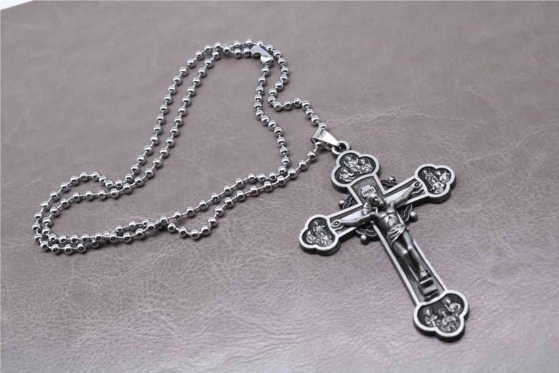 سلسلة خرز على شكل صليب المسيح يسوع. قلادة الوردية الوردية ، قلادة صليب يسوع عارضة أنيقة. #3