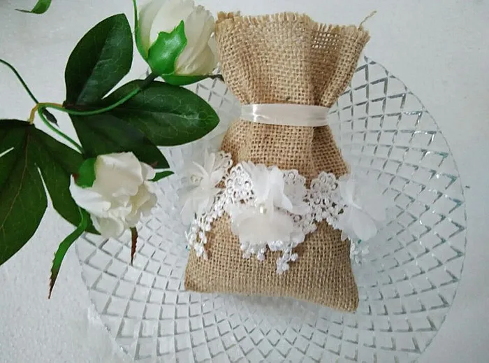 Natural Jute & White Lace Drawstring Favor Pouch Wedding Thank you Small Gift Sack Bag 4 x 6 inches