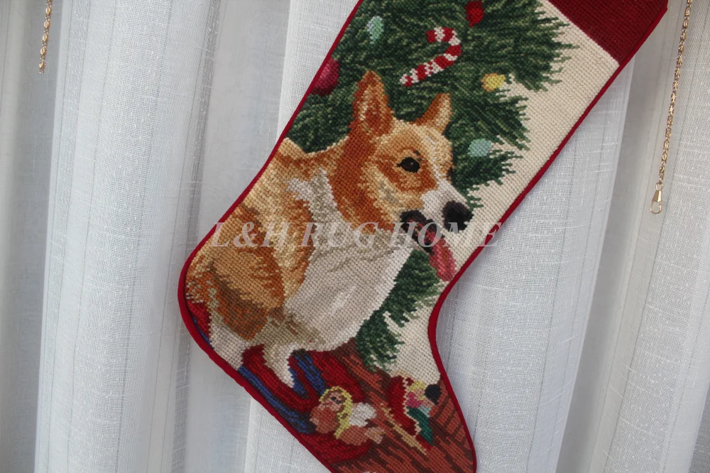 Free Shipping Christmas Needlepoint Socks Hand knotted Merry Christmas Stocking Sock Cute Dogs Design Stocking Socks 28X43CM