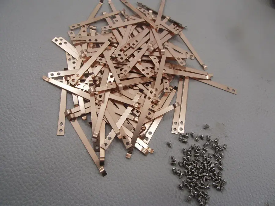 50pcs Flute springs + 50pcs Screws