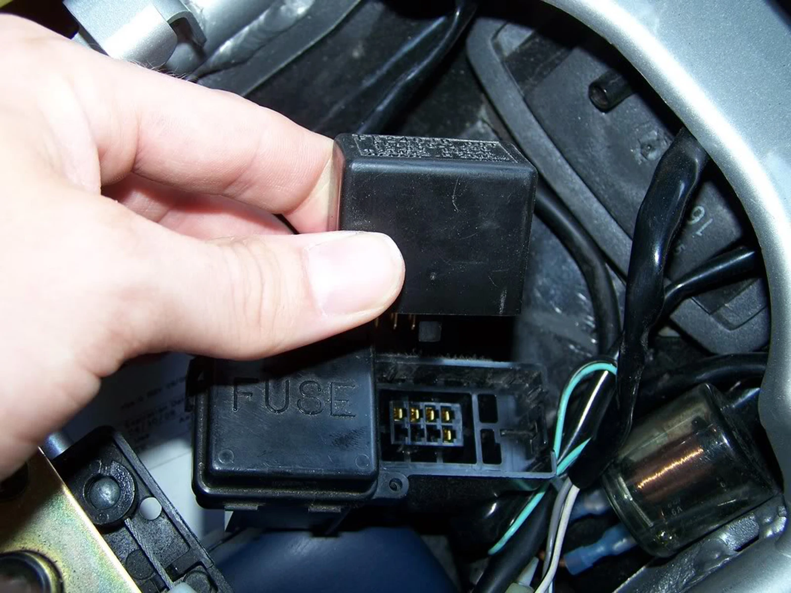 ANGRONG LED Indicator Flasher Relay For Suzuki 7 Pin GSXR 600 750 1000 GSF 650 1200 Bandit