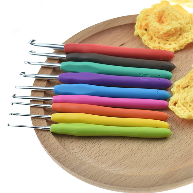 Koknit 9 Pcs Set 2.5-6.0 Millimetri di Alluminio Crochet Ganci Set Molle Del Silicone Impugnatura Ergonomica di Lavoro a Maglia Aghi per Telaio strumento Del Mestiere di Cucito