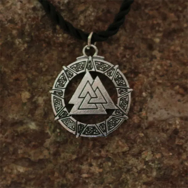 

20pcs wholesale Valknut pagan amulet pendant Men necklace Valknut Symbol of Norse Viking Warrior Men's Pewter Pendant Necklace