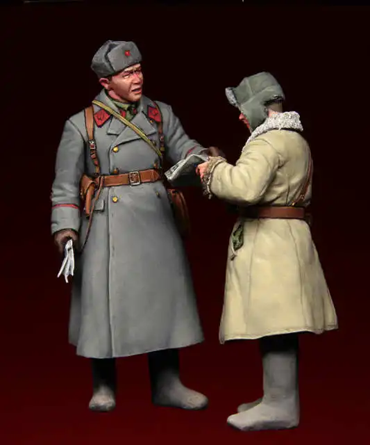 

1/35 model kit resin kit World War II Soviet armored officer officer