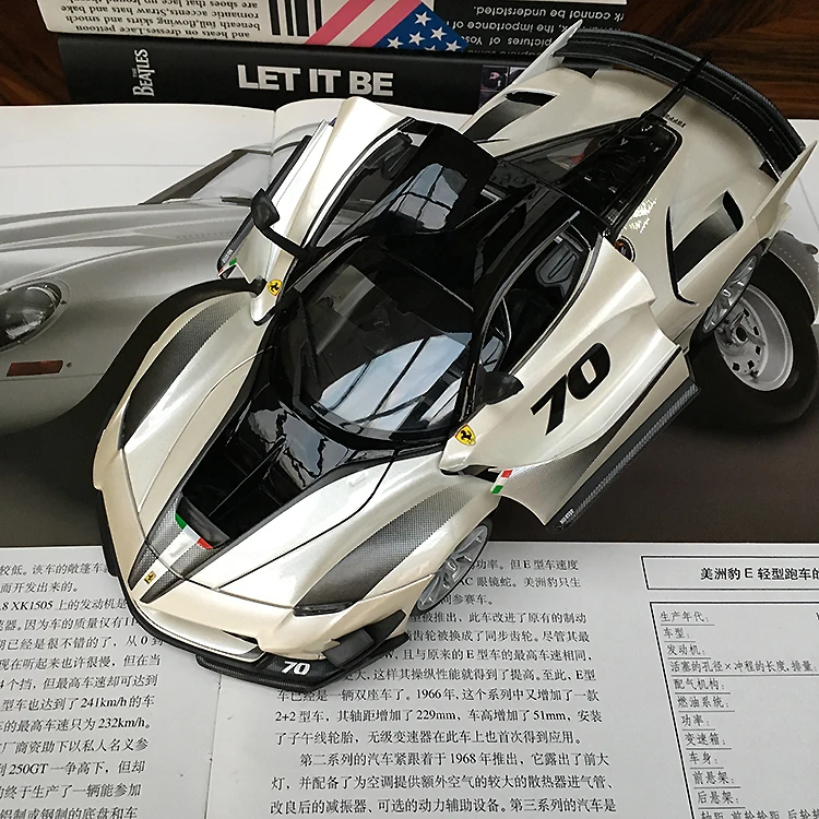 New Special Die-cast Metal 1/18 Supercar Desktop Display Collection Model Toys For Children