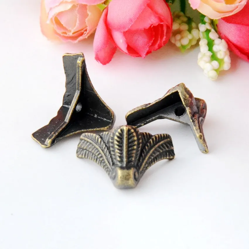 Free shipping 10Pcs Antique Bronze Jewelry Gift Box Wood Case Decorative Feet Leg Corner Protector 19x24mm J2965