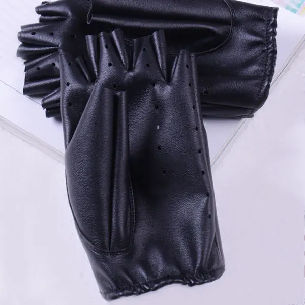 Guantes de medio Dedo de piel sintética para mujer, Manoplas sin dedos con hueco en forma de corazón, a la moda, color negro, 1 par, n. ° 40