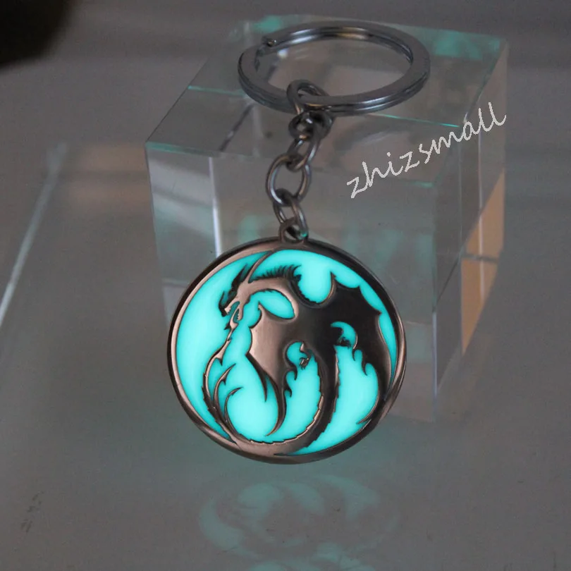 Stainless steel keychain dragon glowing key Chain Fashion Jewelry Pendant glow in the dark Dragon car Bag pendant gift