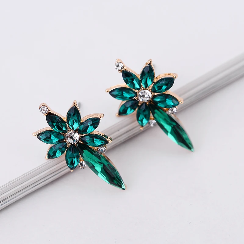 LUBOV Beautiful Crystal Stone Flower Piercing Earrings Gold Color Metal Stud Earrings Lovely Women Party Jewelry Gift New 2019