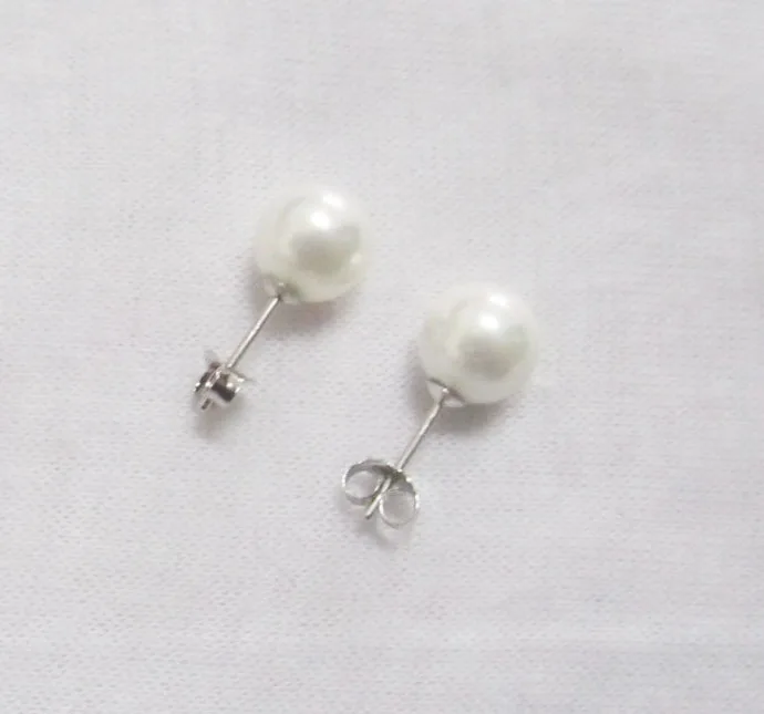 sea-shell  pearl stud earring with 100%  925  siliver hook