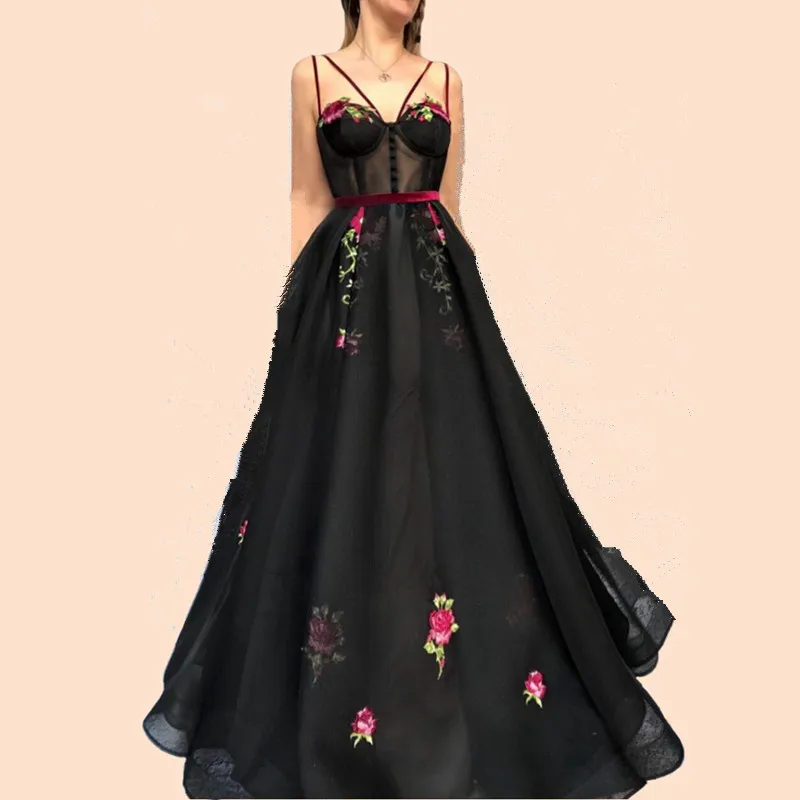 

Black Muslim Evening Dresses A-line V-neck Tulle Lace Flowers Long Islamic Dubai Saudi Arabic Long Formal Evening Gown