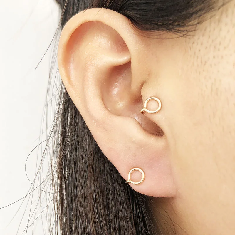 Domino Handmade Small circle Tragus Clip Earrings Fake Piercing Cartilage Ear cuff Simple round Elegant Fashion Jewelry