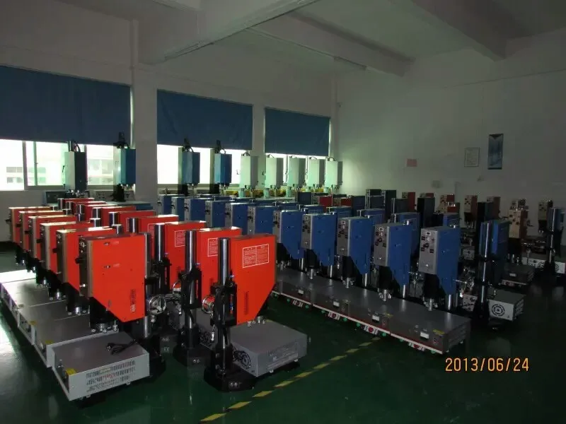 

2000W/15Khz ultrasonic Plastic welding machine,Digital ultrasonic welding machine 15khz