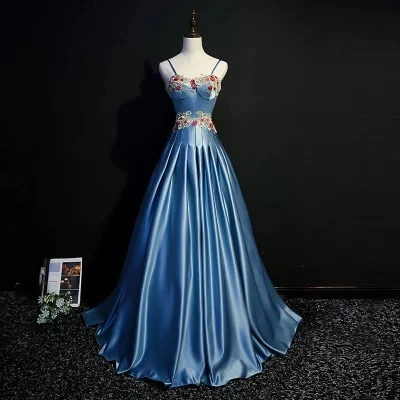 Luxus hellblau blumen stickerei spitze kleid mittelalterlichen kleid renaissance-kleid königin Viktorianischen Gothic/Marie/Belle Ball