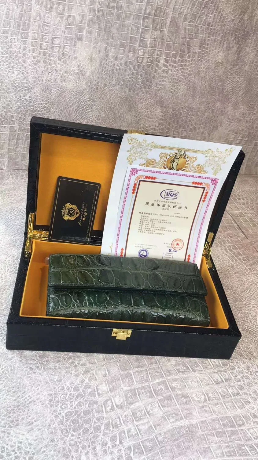 100% Genuine Crocodile skin Alligator leather lady Wallet trifold long size wallet for women with real cow skin lining inside