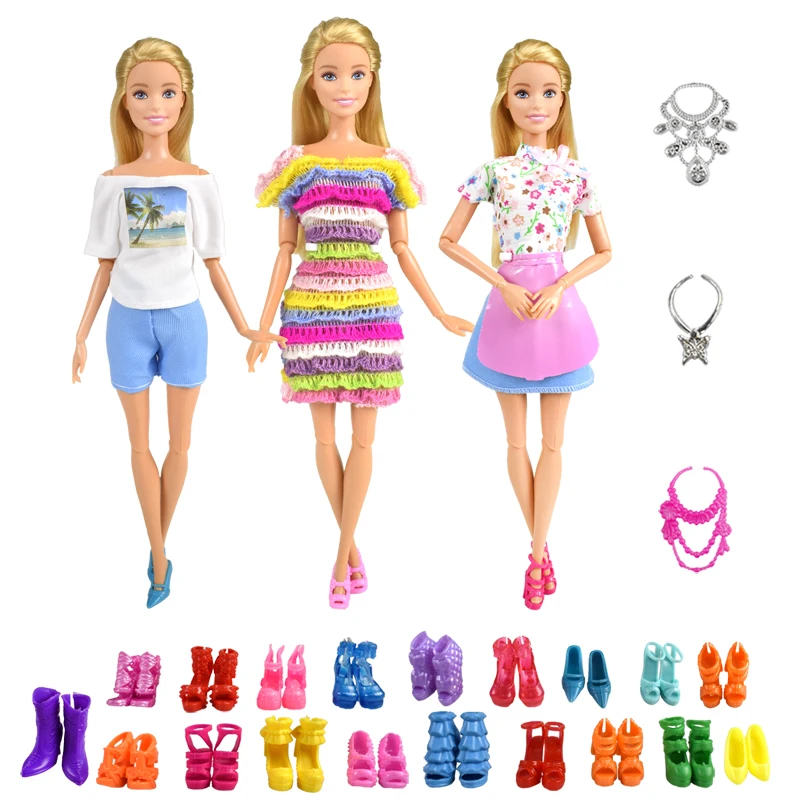 

9 Item/Set Doll Supplies =3 Pcs Dress Clothes + 3 Plastic Necklace + Random 3 Pairs Shoes for Doll Accessories Girl Toys Gift