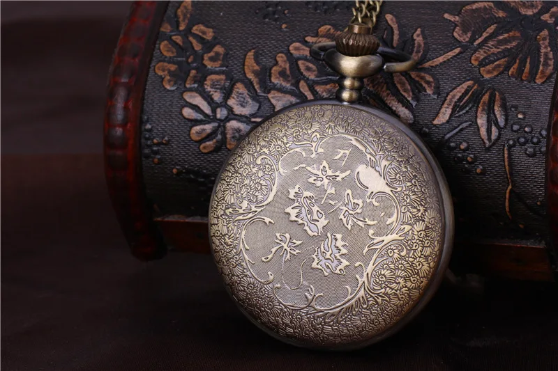 Large Four Apples Pocket Watch for Women/men Best Gift Holllow Craved F;ower Pattern Flower with chain