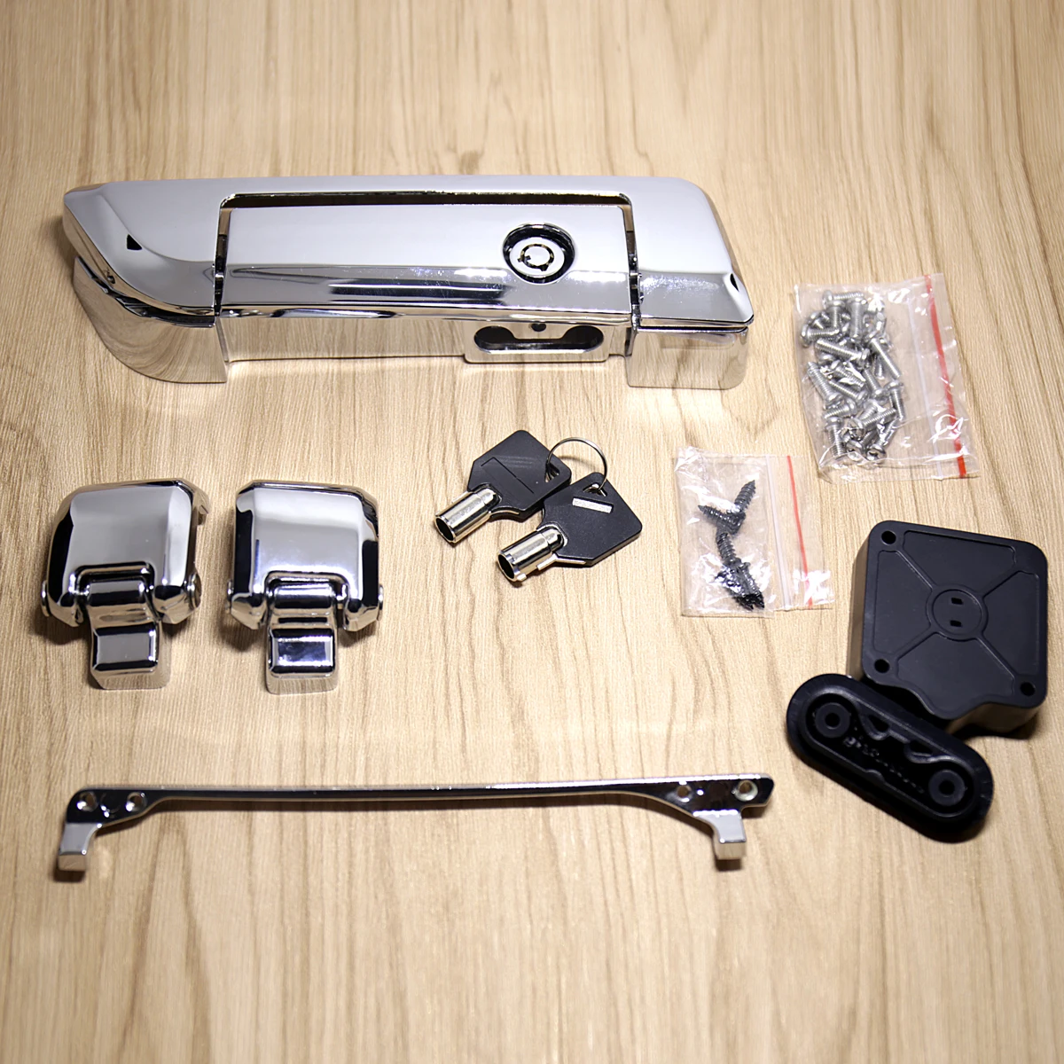 Chrome Tour Pack Trunk Lid Latches With Tether For Harley Touring Street Glide Road King 14 15 16 17 18 19 20 21 22 23