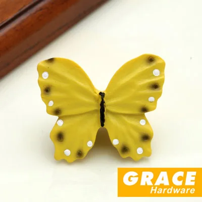 Colorful And Beautiful Butterfly Resin Hand Lovely kids Room Cartoon Pastoral Village Style Wardrobe Drawer Knobs