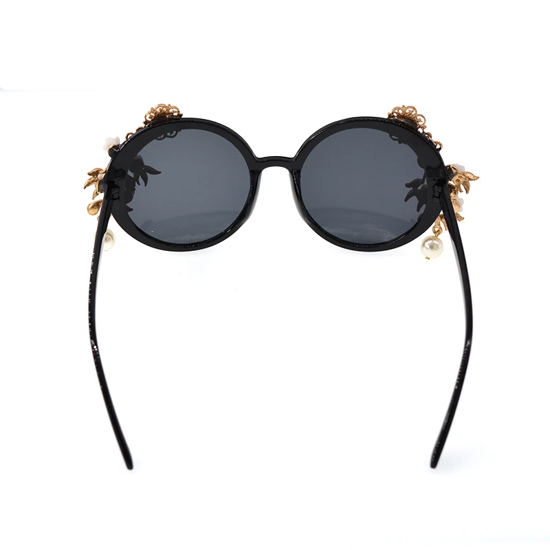 Retro Vintage Metal Flower Sunglasses Women Baroque Brand Sunglasses Beach Glasses Metal Leaves Three-Dimensional Eye-wear