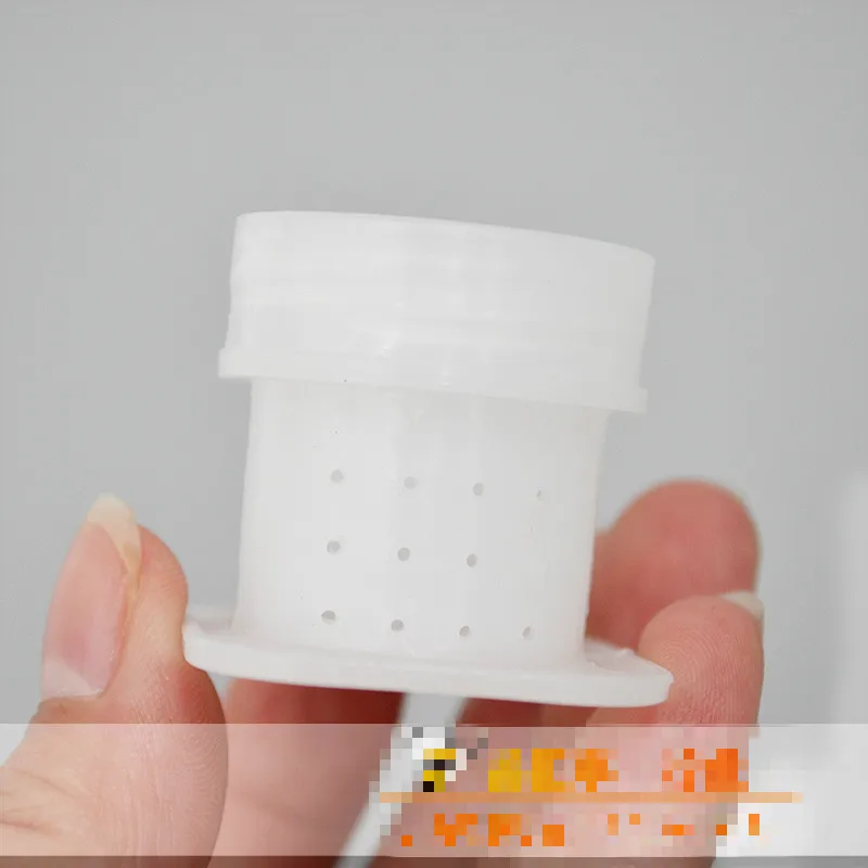 50PCS/lot Beekeeping Tool Water Feeder Bottle Cap Water Feeder Square Bee Water Feeder Hot Sale Beekeeping Supplies