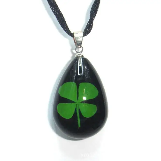 1PC Real Four Leaf Clover Necklace-Real 4 Leaf Clover Encased in Resin-Pressed Flower Jewelry-Resin Necklace