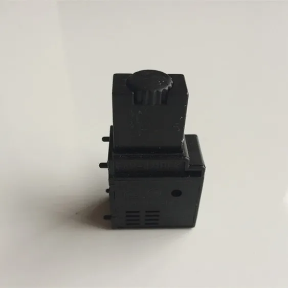 250VAC 4A/6A 125VAC 10A ไฟฟ้าเครื่องมือ Trigger สำหรับ Hitachi 10VA ไฟฟ้าเจาะมือ