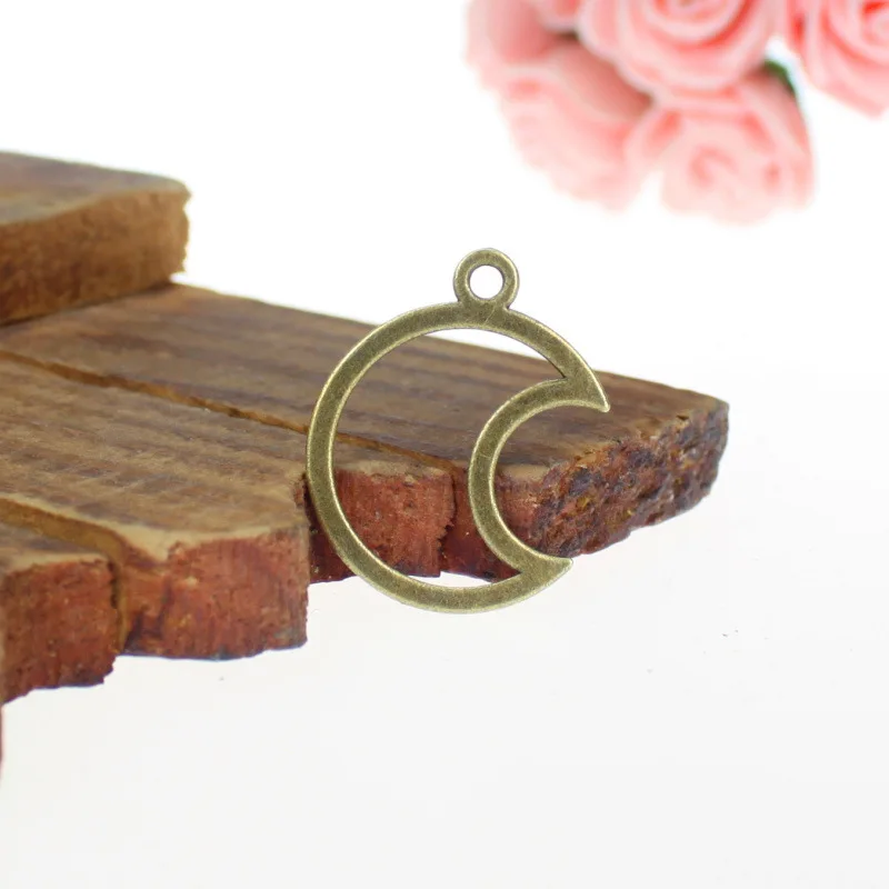 21*27MM alloy Charm Pendants hollow moon Antique Bronze Retro Woven Bracelet pendant jewelry accessories DIY material