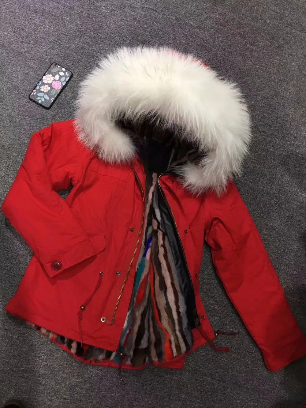 Pre-Sell Bright Red Short Parka Fashion Colorful Mink Fur Ladies Luxury Winter Fur Coats Wear