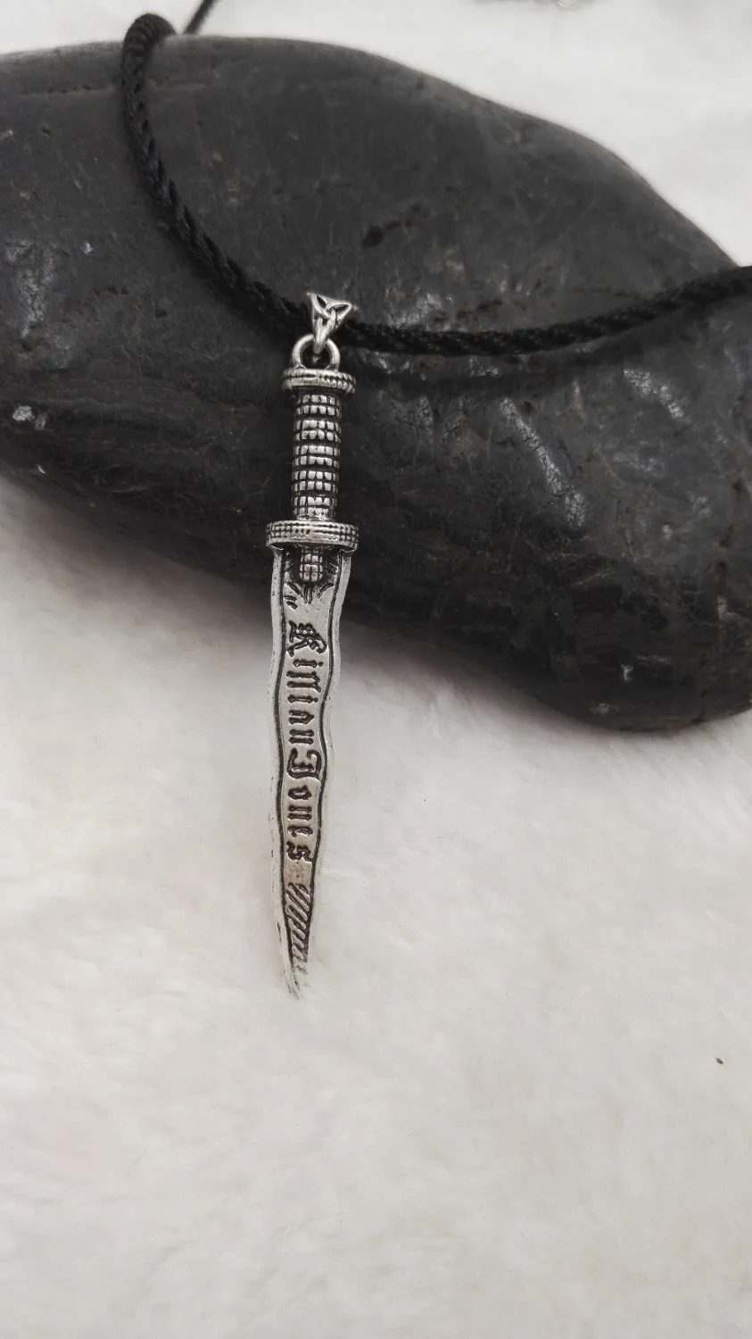 عتيق مطلي بالفضة ذات مرة كيليان جونز قلادة قلادة رومبلاستيلسكين خنجر المرأة قلادة سانلان #4